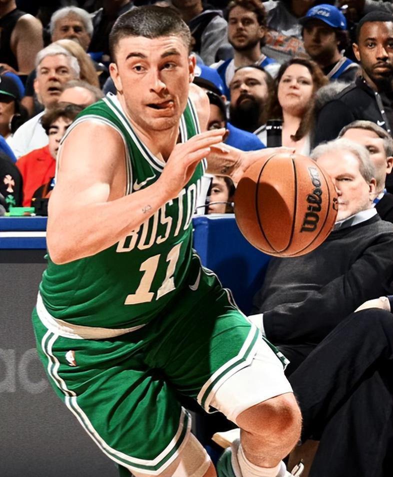 乐鱼体育官方入口-随着绿军大胜32分，骑士2连败，NBA东部最新积分榜！76人濒临淘汰